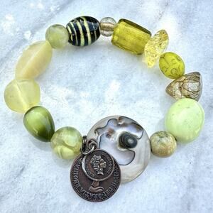 Green Stone Art Glass Gemstone Beaded Coin Charm Lampwork Foil Stretch Bracelet